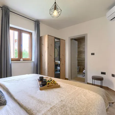 Solis By Interhome Segotici