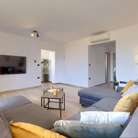 Solis By Interhome Segotici
