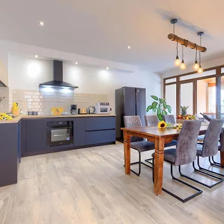 Solis By Interhome Segotici