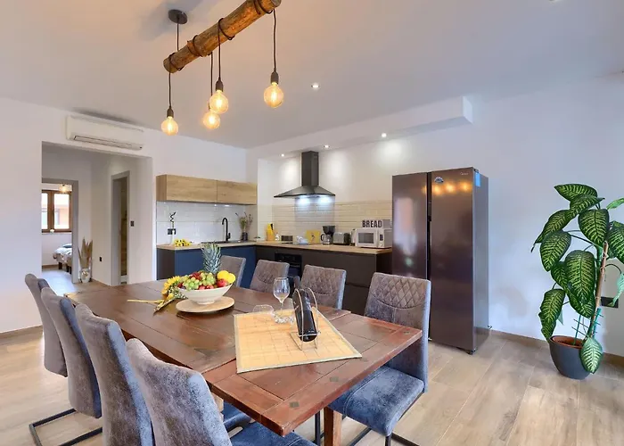 펜션 Solis By Interhome Segotici